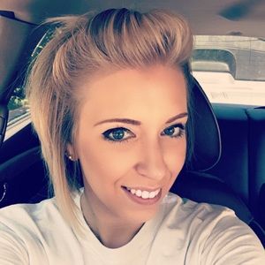 Meet your Posher, Leslie